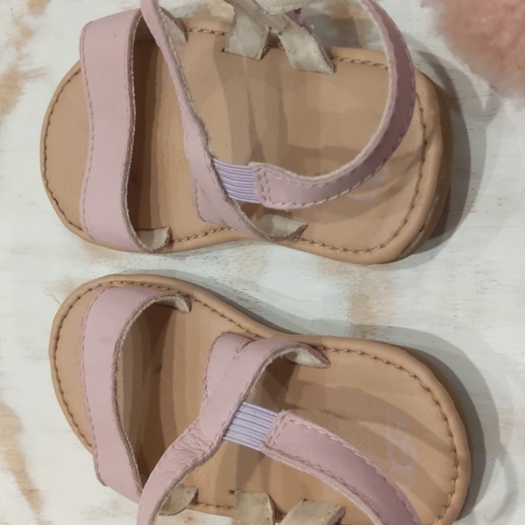 Ugg sandals - Picture 4 of 4